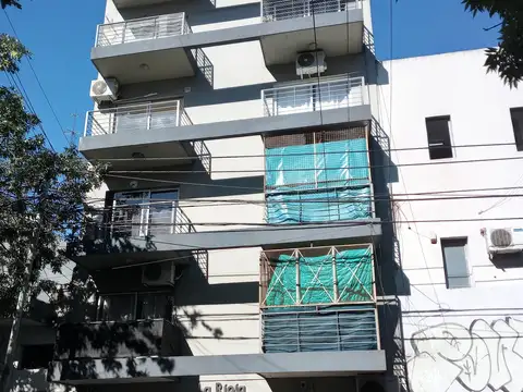 Departamento de un ambiente amplio y luminoso en alquiler en Balvanera
