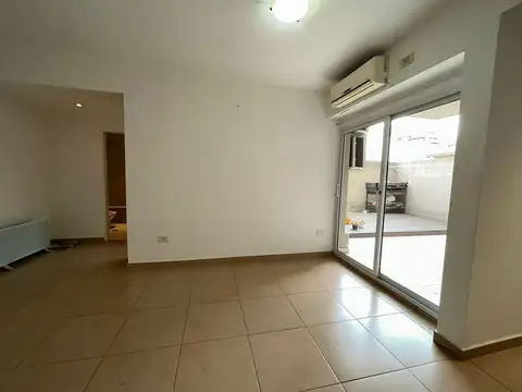 Depto Tipo Casa en Alquiler de 2 ambientes