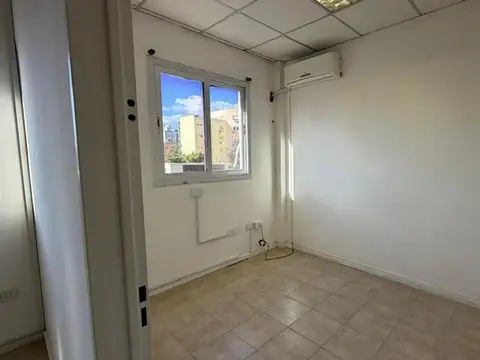 Alquiler Oficina Comercial 4 Ambientes en San Miguel Centro