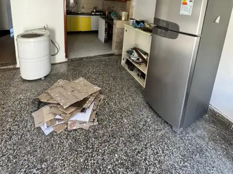 Casa 3 ambientes con 1 baño