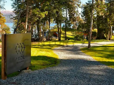 Blvd. Quetrihue 400, Piso 0