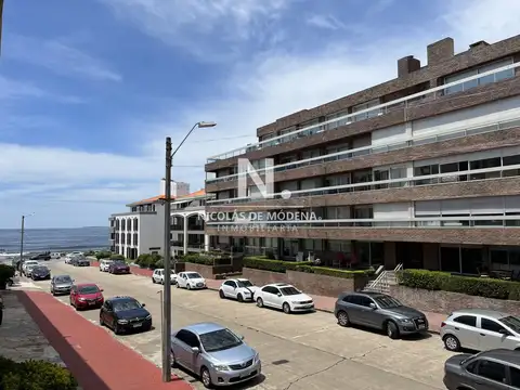Departamento en Venta de Un Dormitorio en Peninsula, Punta del Este
