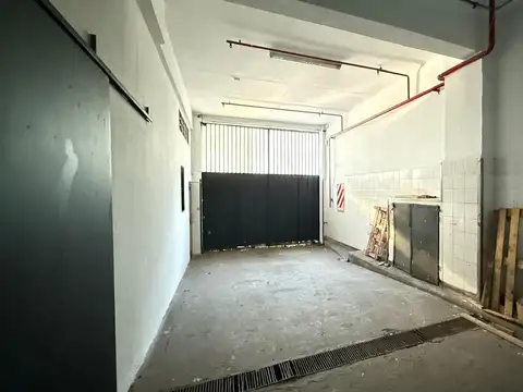 Establecimiento Industrial de 2000 m2 cubiertos Venta Mixtura 4