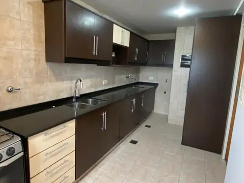 Departamento en Venta con 3 cocheras