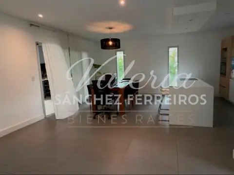 Casa 4 ambientes con 3 baños
