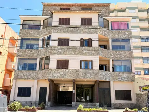 Costanera 1800, Piso 2