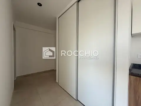 Departamento en Alquiler en Jose Leon Suarez, $ 850.000