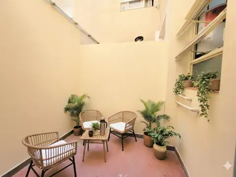 Departamento en venta 2 ambientes La Boca con Patio