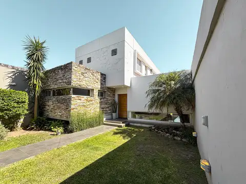 Casa en Venta en República De La Sexta, USD 290.000