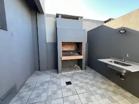 Depto Tipo Casa en Venta 4 años