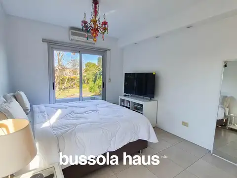 Casa en Venta con 5 cocheras