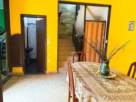 Venta PH Bernal Oeste, 3 Ambientes, 2 Dorm, 2 Baños