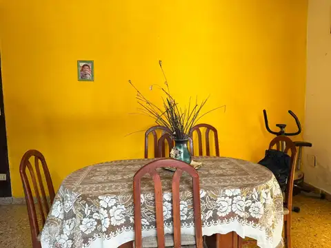 Depto Tipo Casa 3 ambientes con 2 baños