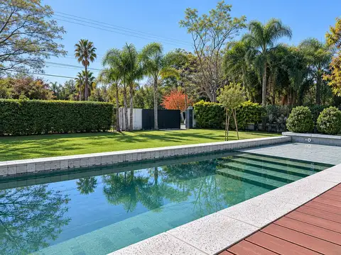 SE VENDE CASA PREMIUM EN COLASTINE