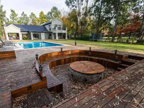 Casa 5 ambientes con 2 baños