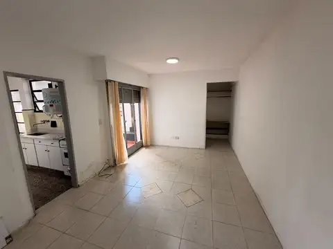 DEPARTAMENTO MONOAMBIENTE CON PATIO ALQUILER SAN TELMO