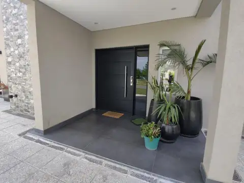 Casa en Venta en Ayres Plaza, USD 620.000