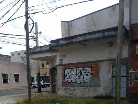 VENTA – LOCAL COMERCIAL DE 40 M2 – SOBRE AVENIDA