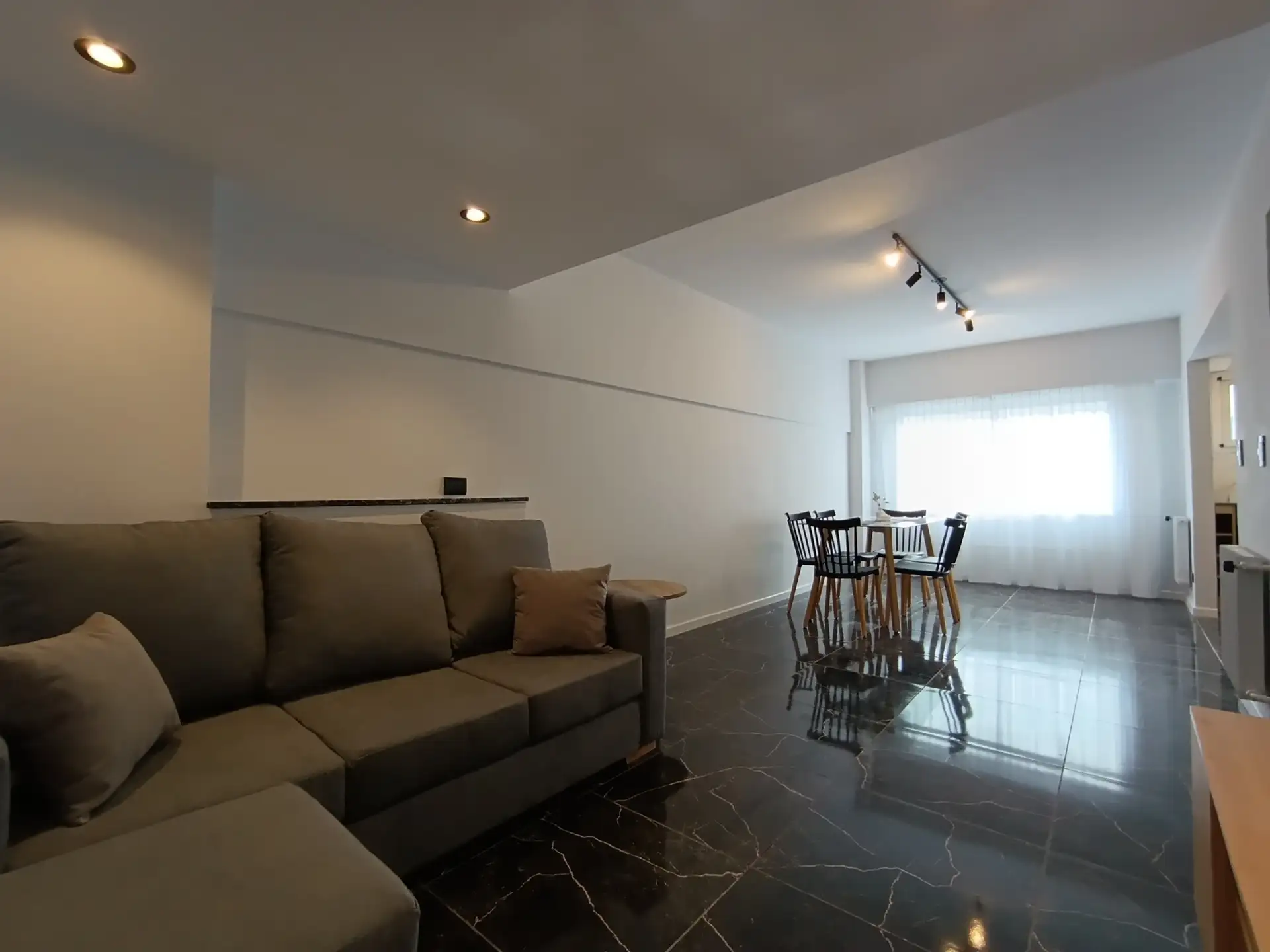 Depto 3 amb, 53m² en 3er piso — Centro