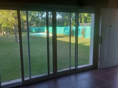 Casa 4 ambientes con 1 baño