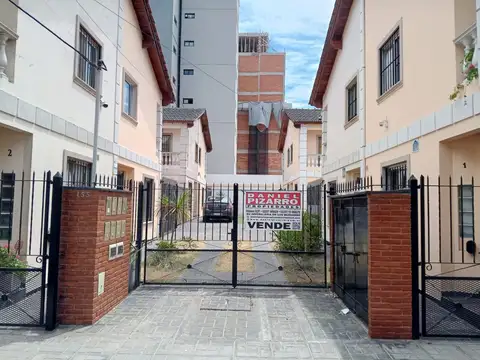 DUPLEX - 3 DORMITORIOS + COCHERA - PATIO  