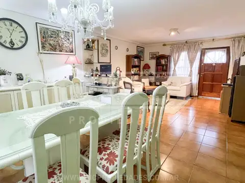 Casa en Venta en Olivos Maipú/Uzal, USD 260.000