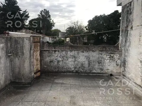 Depto Tipo Casa en Venta en Adrogue, USD 49.000