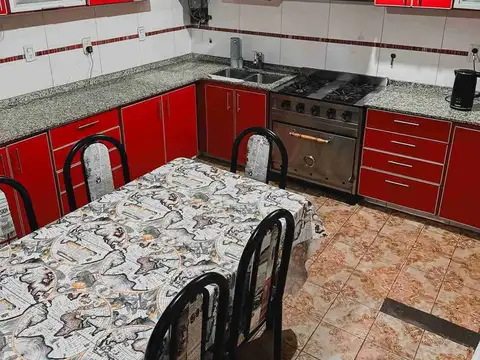 PH VENTA BARRACAS 4 AMBIENTES, BALCÓN Y TERRAZA.