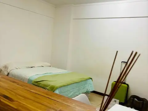 Hipólito Yirigoyen 4466 , Piso PB