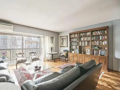 Departamento en venta de 4 ambientes con dependencia en palermo chico