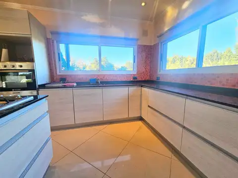 Casa en Venta en La Cesarina, USD 245.000