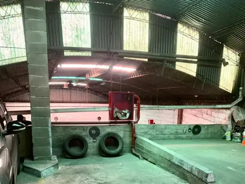 AMPLIA COCHERA CON SEGURIDAD EN VENTA - NUEVA CORDOBA