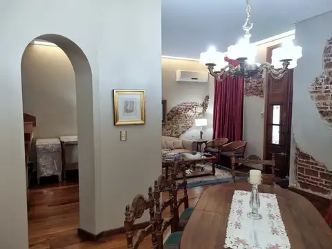 Casa 5 ambientes con 3 baños