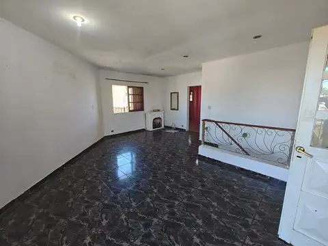 Departamento en Alquiler en Gregorio de Laferrere, $ 750.000