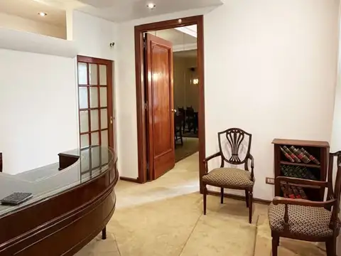 Av. Pres. Roque Saenz Peña 600, Piso 5