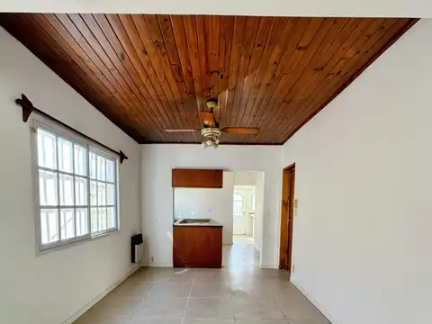 Depto Tipo Casa en Alquiler de 3 ambientes