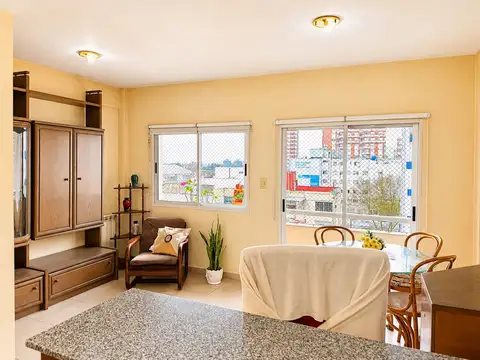 Departamento en Alquiler en Lanús Oeste, $ 650.000