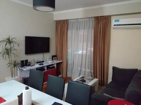 Departamento de 3 Ambientes en segundo piso.