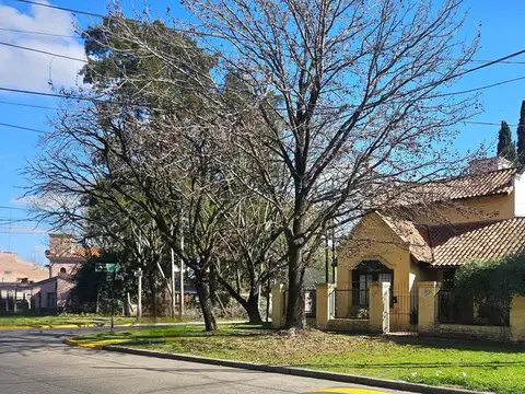 Casa en Venta en Don Torcuato, USD 240.000