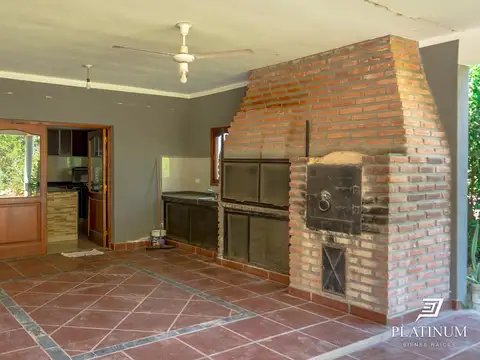 Casa en venta 7 dormitorios en barrio privado Los Olmos