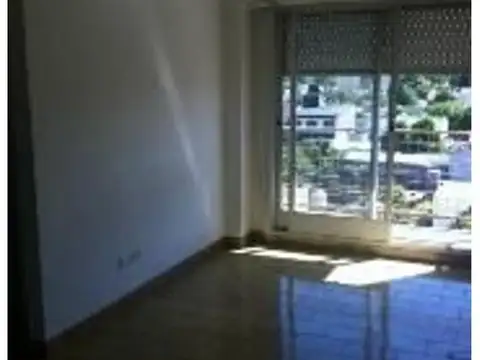 Departamento 2 amb al frente con balcon