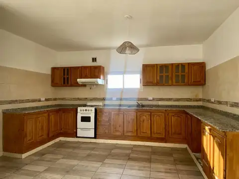 Casa en Alquiler al Este