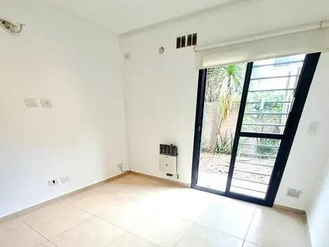 Casa en Alquiler en Castelar, $ 1.100.000