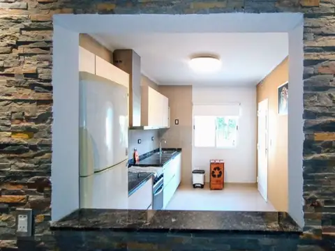 Casa 3 ambientes con 2 baños