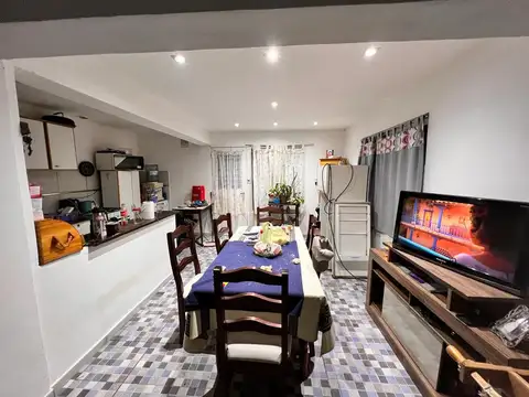 Casa 3 ambientes con 1 baño