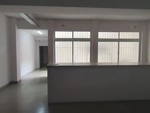 Salón 240m² 1 cuadra subte
