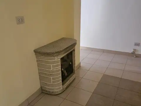 Casa en Venta en Barrio Matheu, USD 83.000