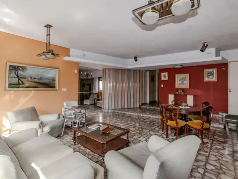 Depto Tipo Casa 7 ambientes con 3 baños