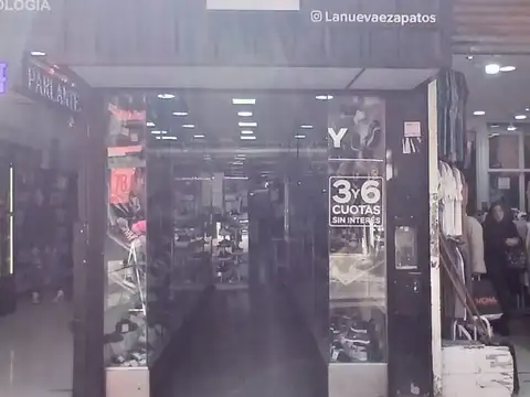 IMPONENTE LOCAL EN VENTA O ALQUILER SOBRE PEATONAL RIVADAVIA