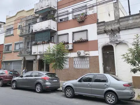 VILLA CRESPO DEP. 2 AMB A PASOS PARQUE CENTENARIO